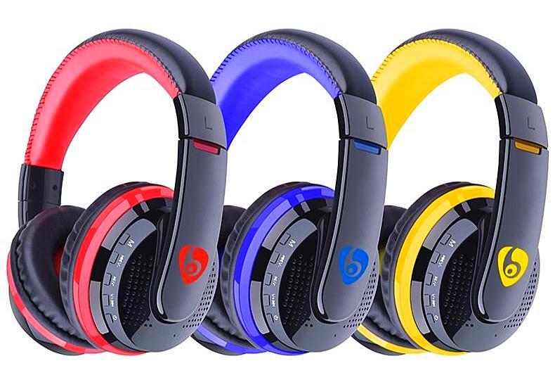 Wireless bluetooth earphones with sd card slot clearance